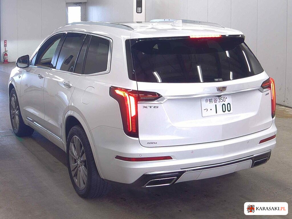 2022 Cadillac XT6 4WD Platinum 2