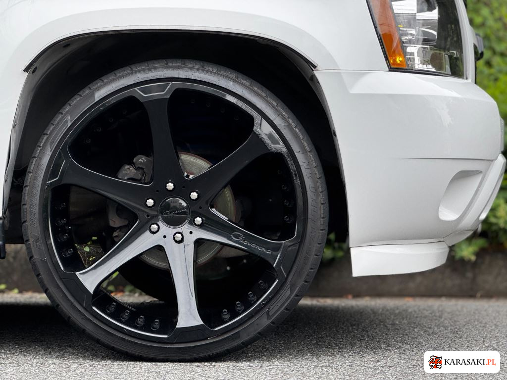 2013 Chevrolet Tahoe 5D LTZ 8