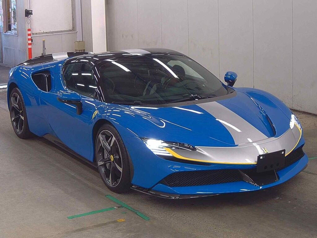 Ferrari SF90 Spider 2023 z aukcji japońskiej