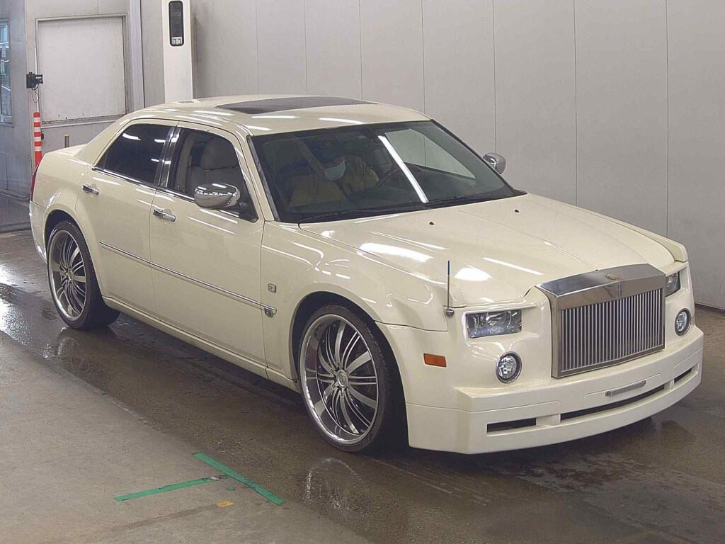 Chrysler 300C 2006 z aukcji japońskiej