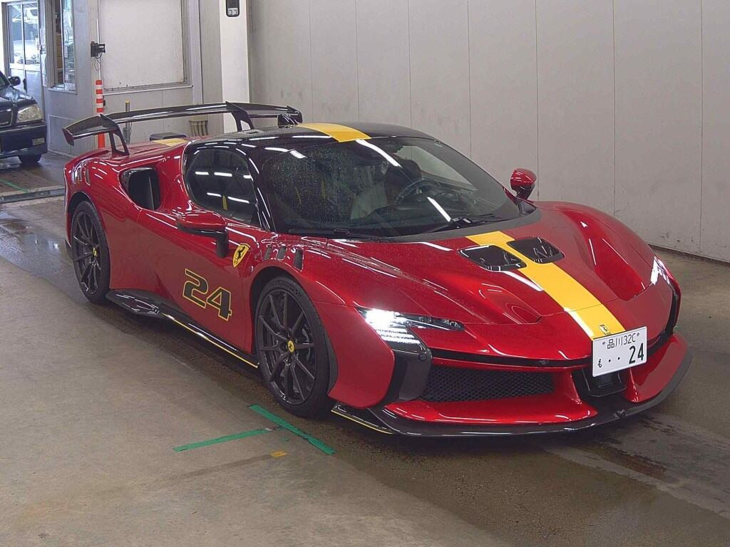 Ferrari SF90 Stradale 2025 z aukcji japońskiej
