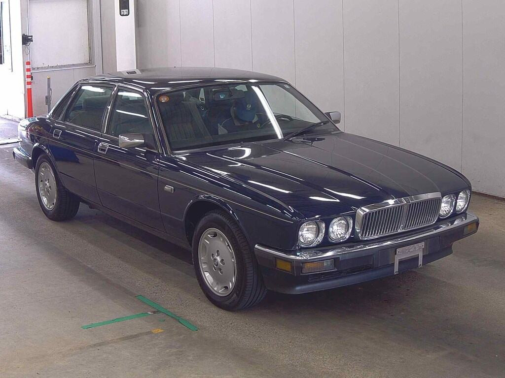 Jaguar XJ 1990 z aukcji japońskiej