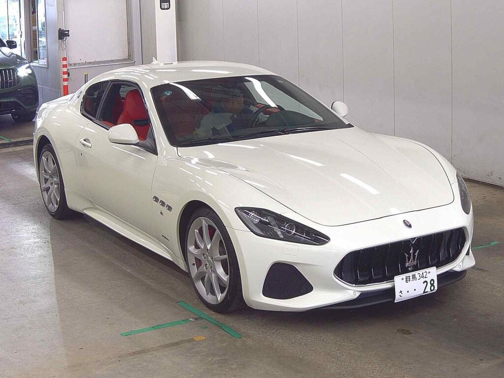 Maserati Granturismo 2019 z aukcji japońskiej