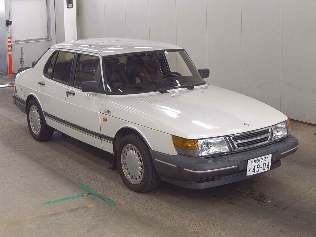 Saab 900 Series 1990 z aukcji japońskiej