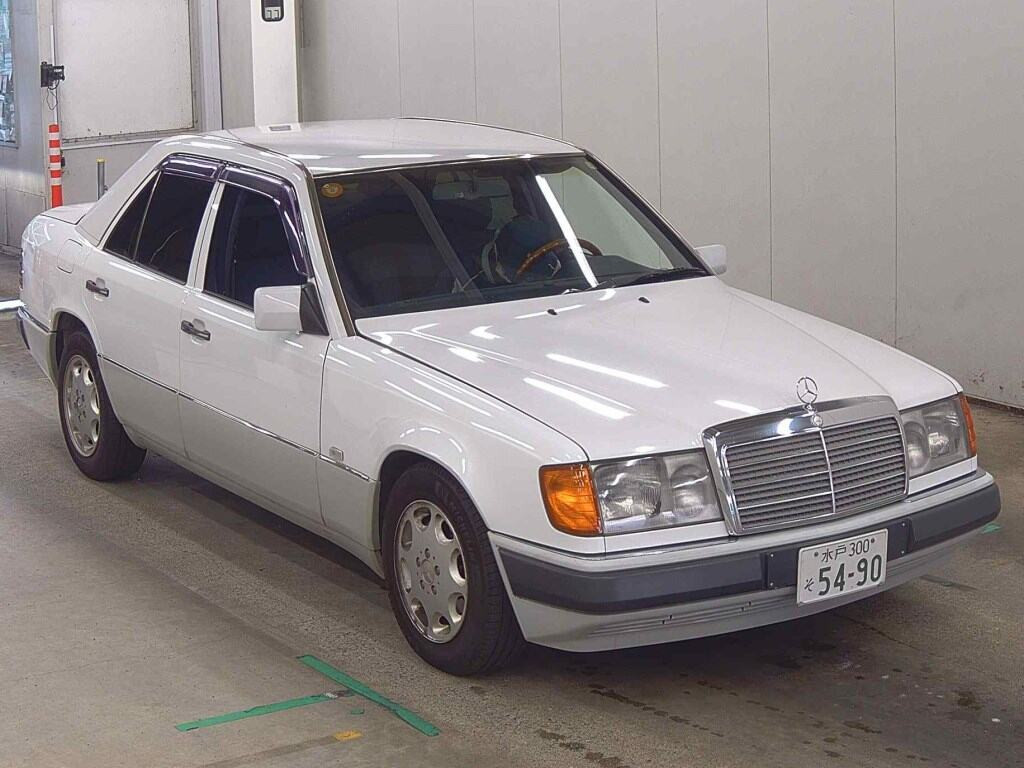 Mercedes-Benz Medium Class 1992 z aukcji japońskiej
