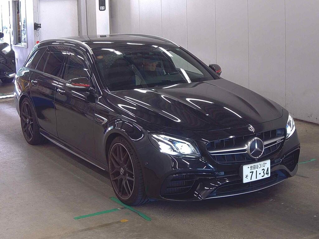 Mercedes-AMG E-Class Stationwagon 2020 z aukcji japońskiej