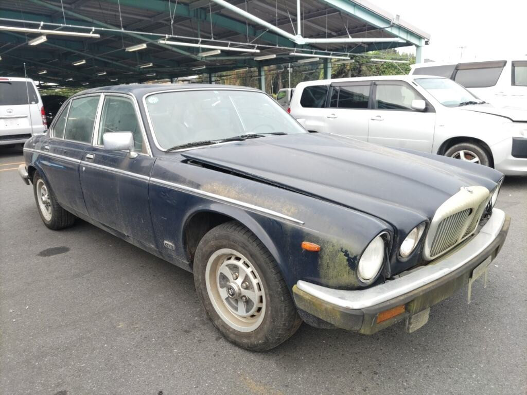 Daimler Daimler 1988 z aukcji japońskiej