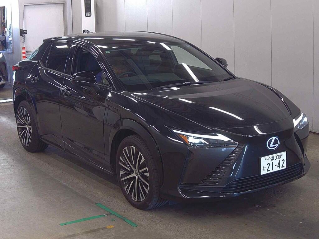 Lexus RZ 2025 z aukcji japońskiej