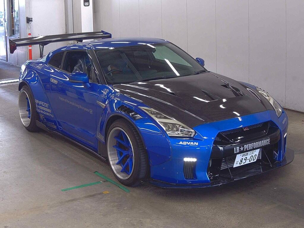 Nissan GT-R 2008 z aukcji japońskiej