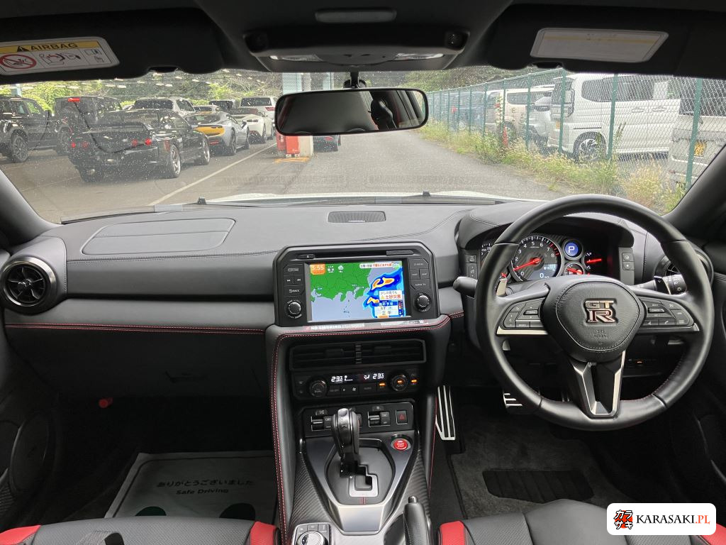2025 Nissan GT-R 4WD Black Edition 14
