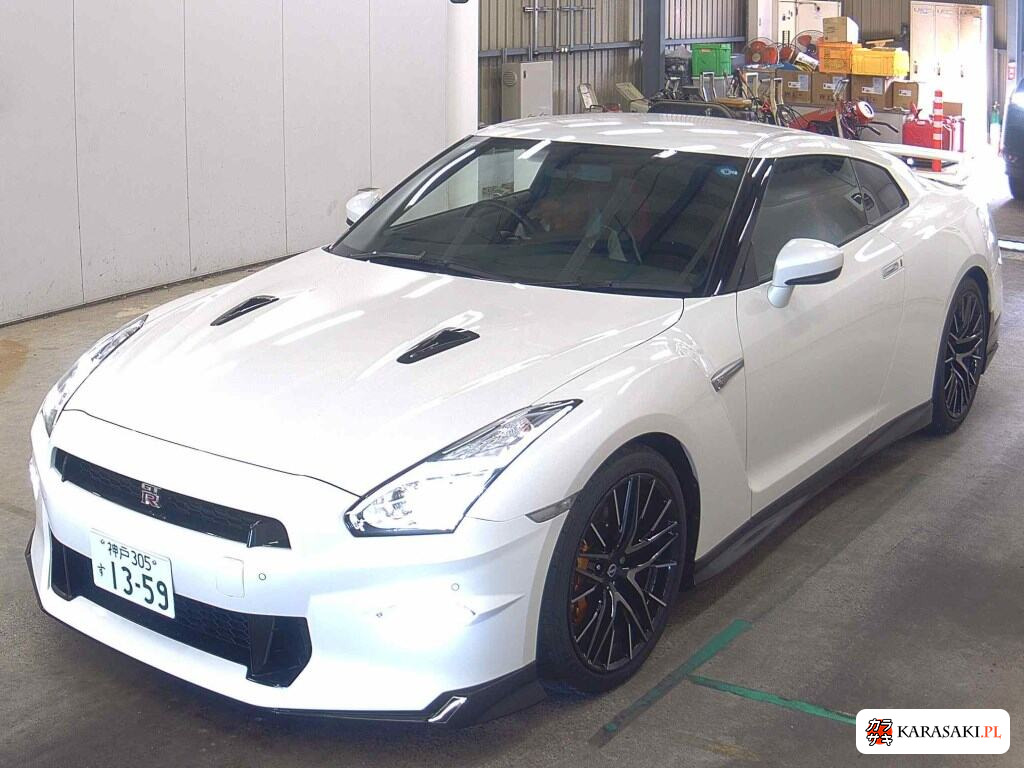 2025 Nissan GT-R 4WD Black Edition 3