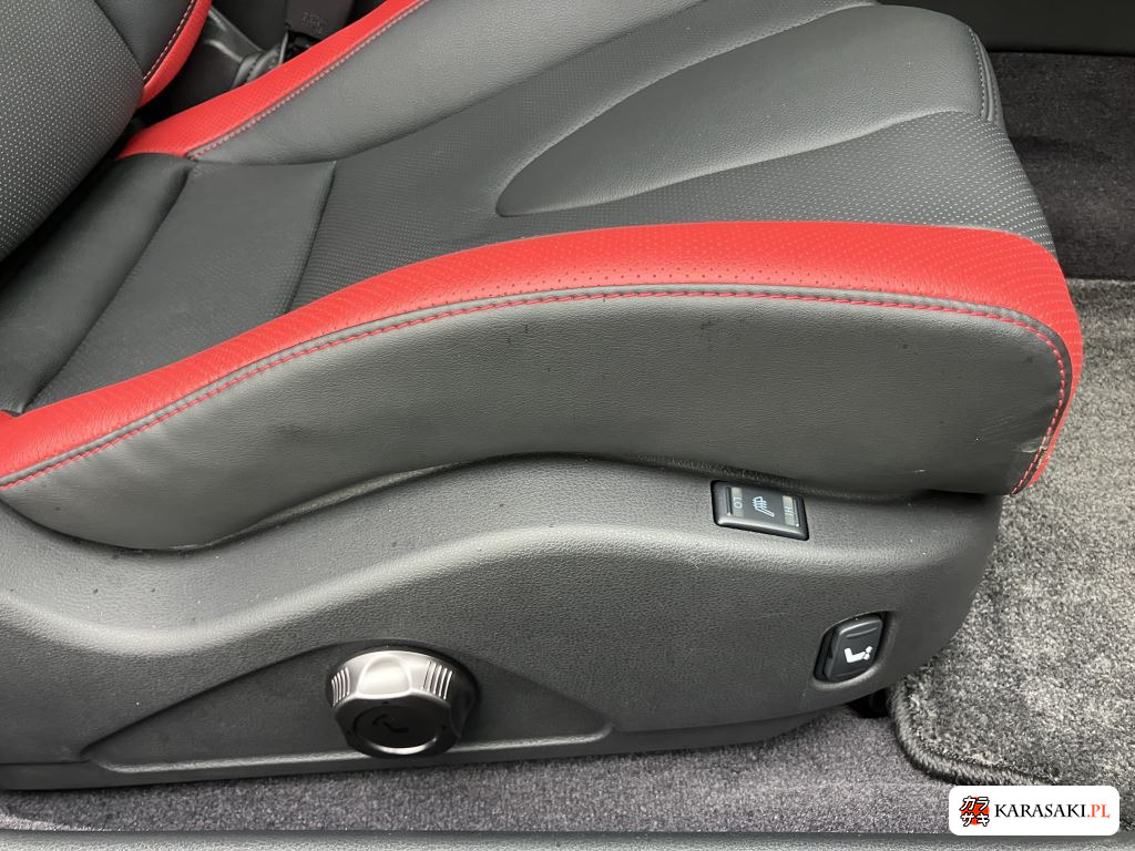 2025 Nissan GT-R 4WD Black Edition 13