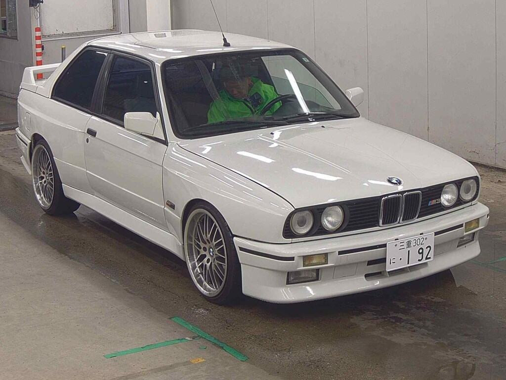 BMW M3 1990 z aukcji japońskiej