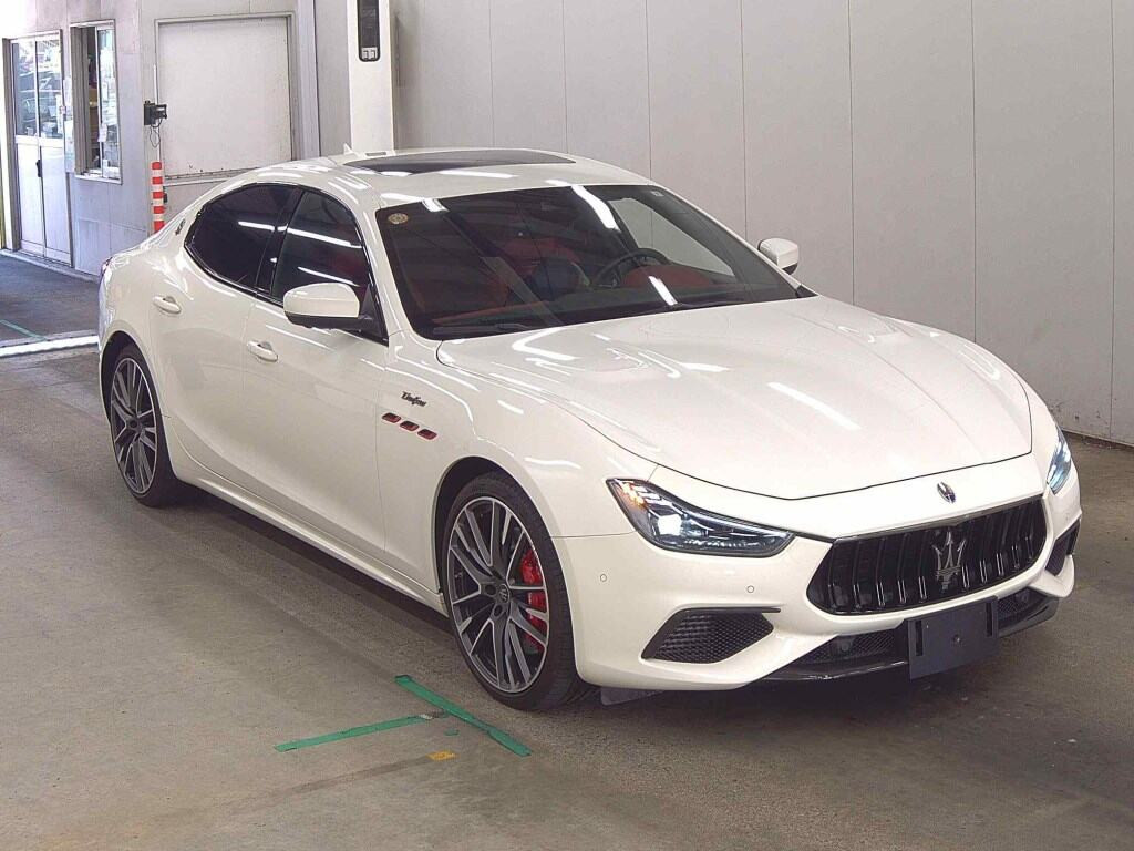 Maserati Ghibli 2021 z aukcji japońskiej