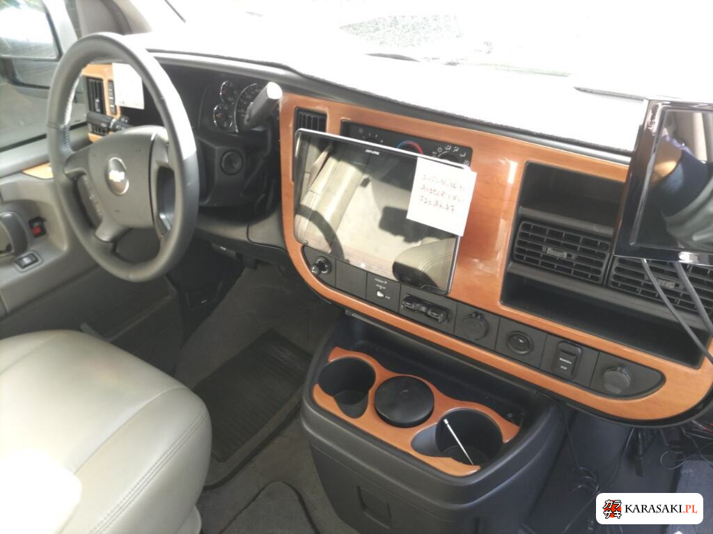 2010 Chevrolet Express 5