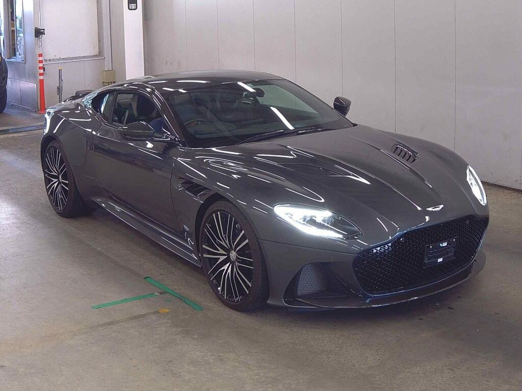 Aston Martin DBS 2022 z aukcji japońskiej