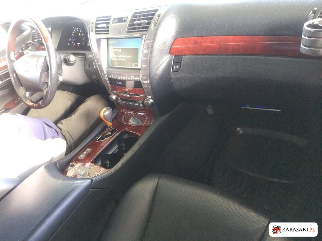 2011 Lexus (us) LS460L 5
