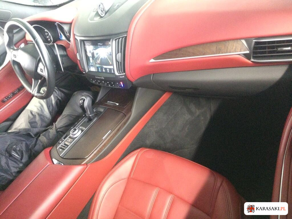 2017 Maserati Levante 4WD 5