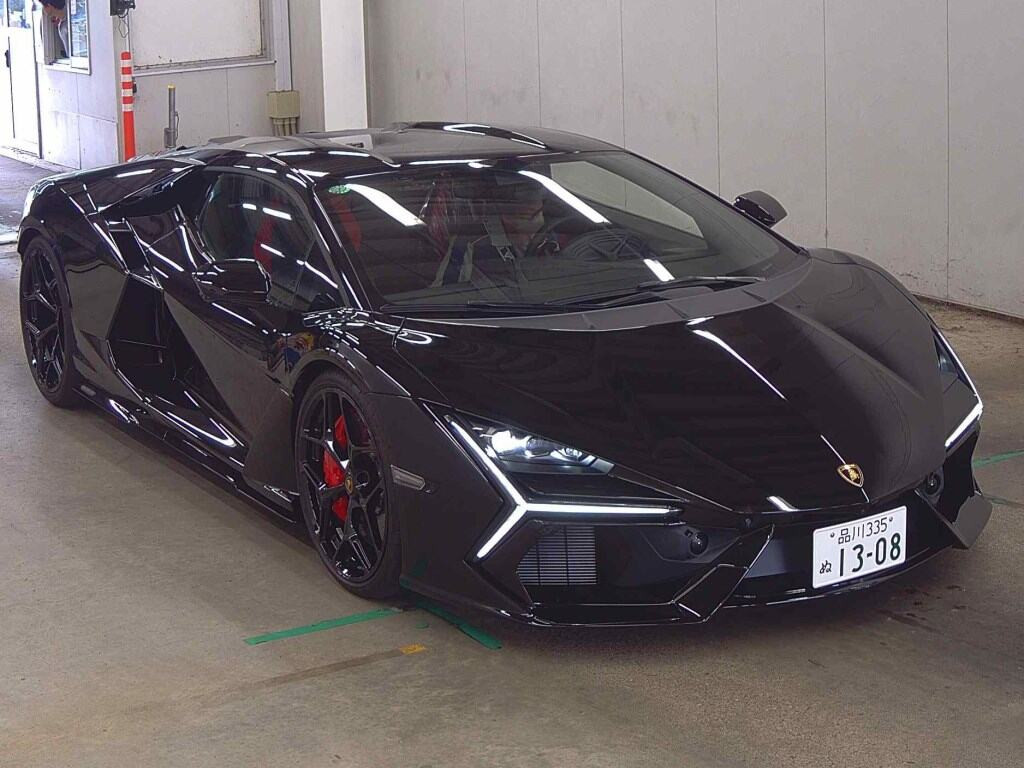Lamborghini Revuelto 2024 z aukcji japońskiej