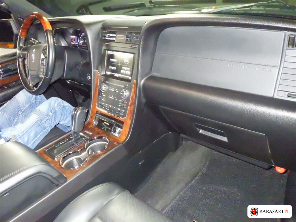 2015 Lincoln Navigator 4WD Base Grade 5