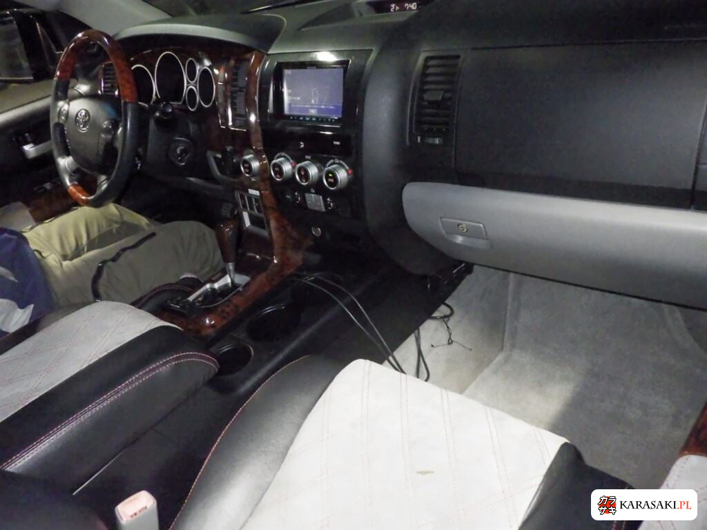 2012 America Toyota Sequoia 5D Limited 5