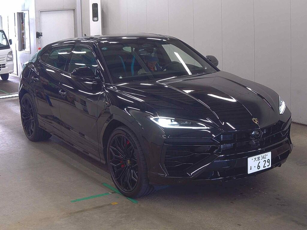 Lamborghini Urus 2026 z aukcji japońskiej