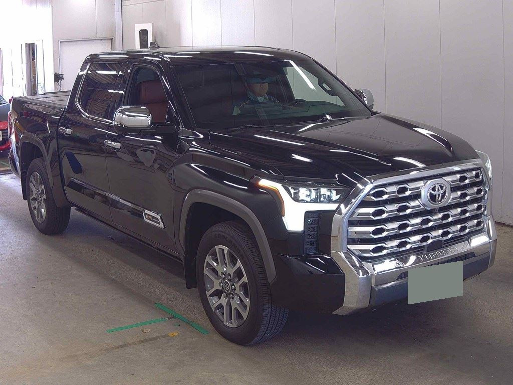America Toyota Tundra 2024 z aukcji japońskiej