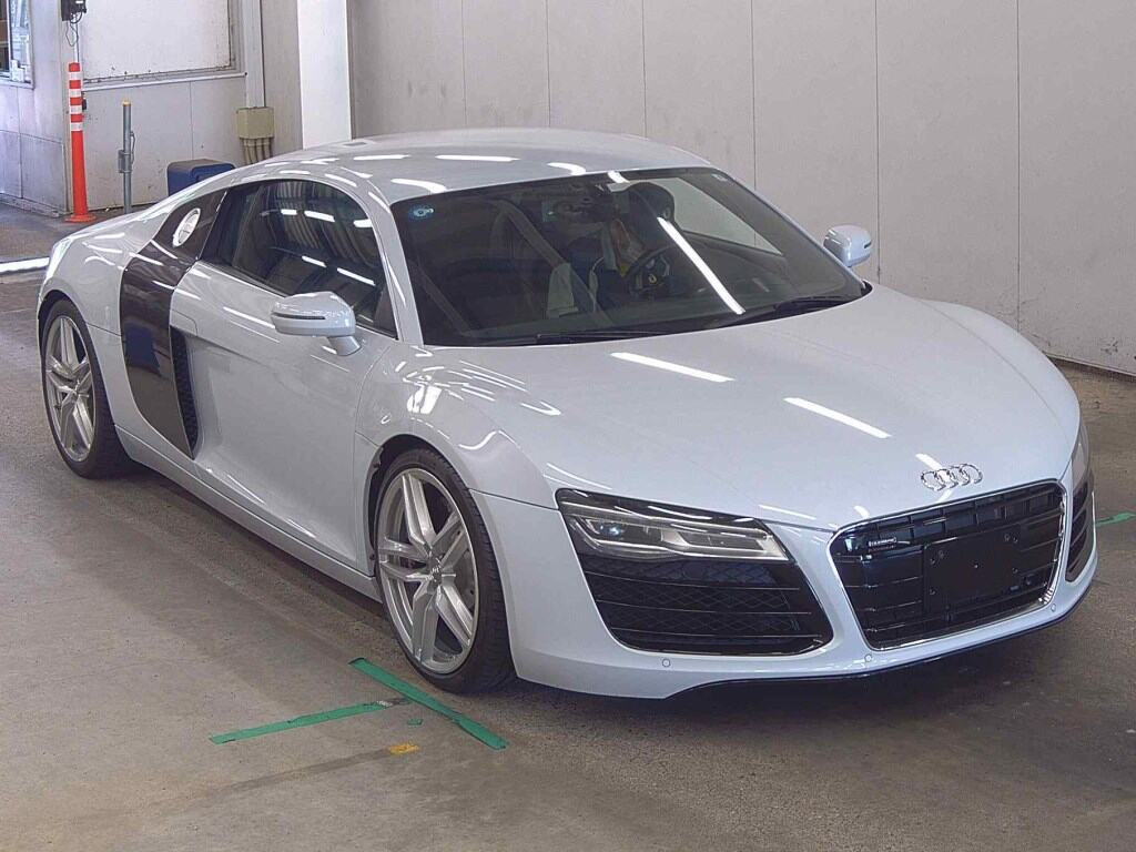 Audi R8 2015 z aukcji japońskiej