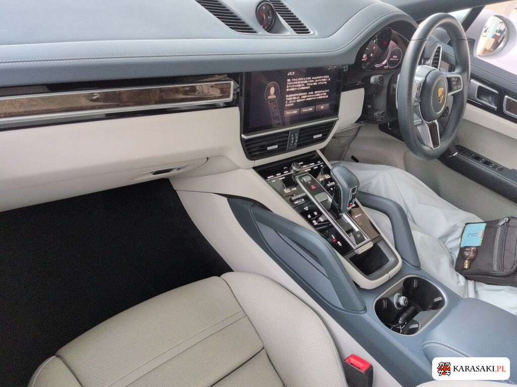 2023 Porsche Cayenne Coupe 4WD E-Hybrid Platinum Edition 5