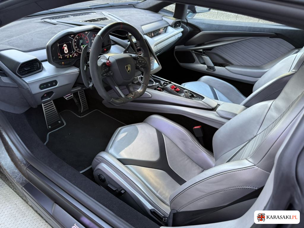 2026 Lamborghini Revuelto 4WD Base Graed 12