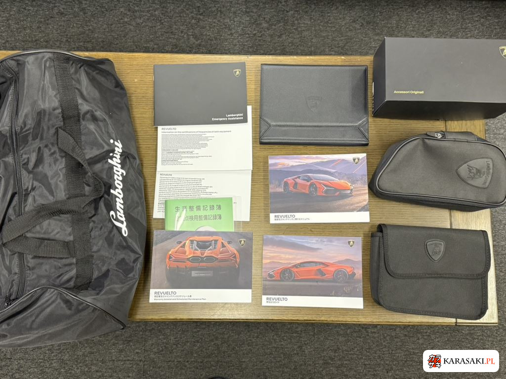 2026 Lamborghini Revuelto 4WD Base Graed 11