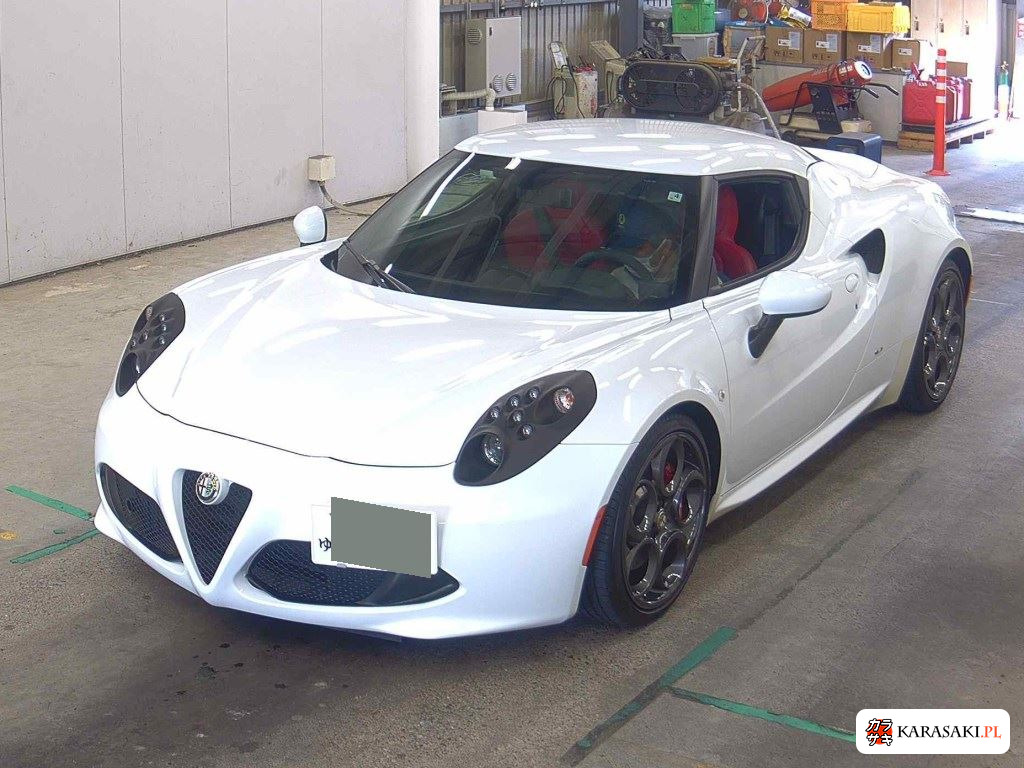 2015 Alfa Romeo 4C 3
