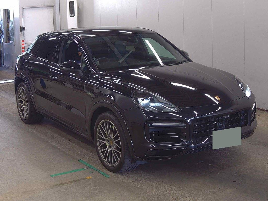 Porsche Cayenne Coupe 2022 z aukcji japońskiej