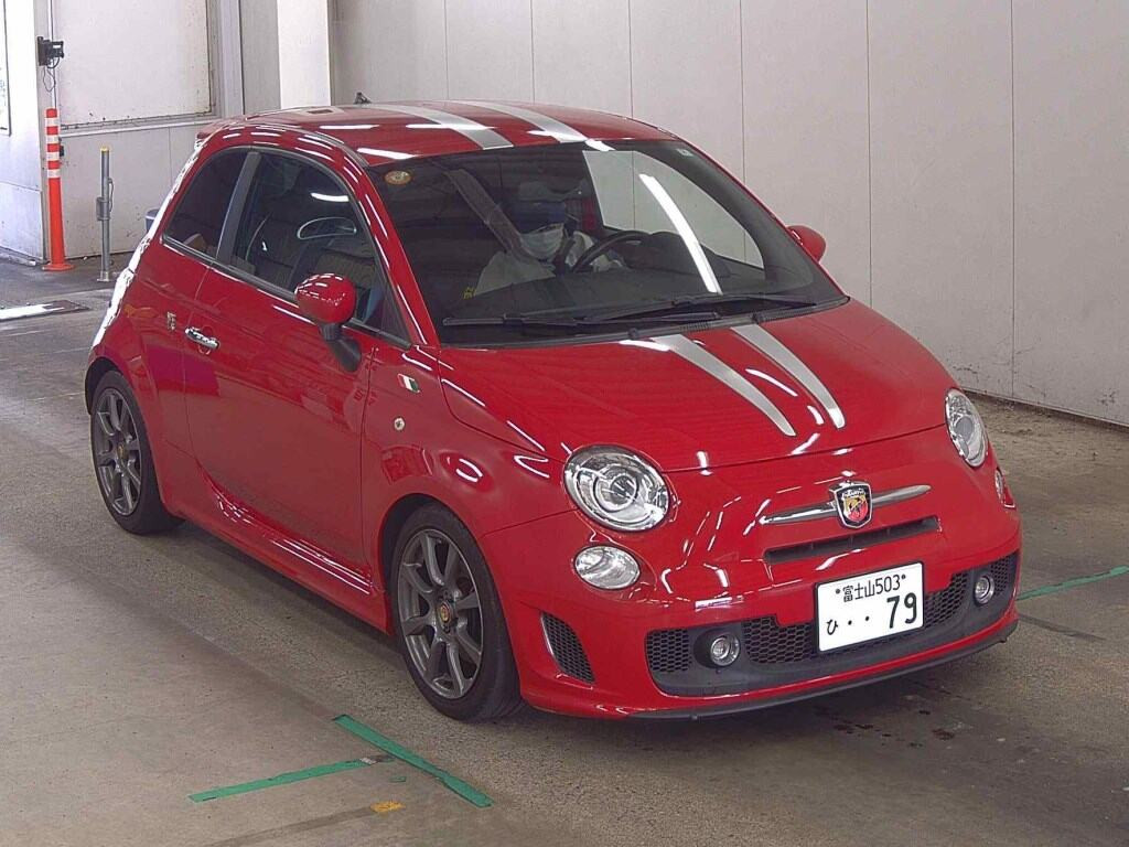 Abarth 500 2014 z aukcji japońskiej