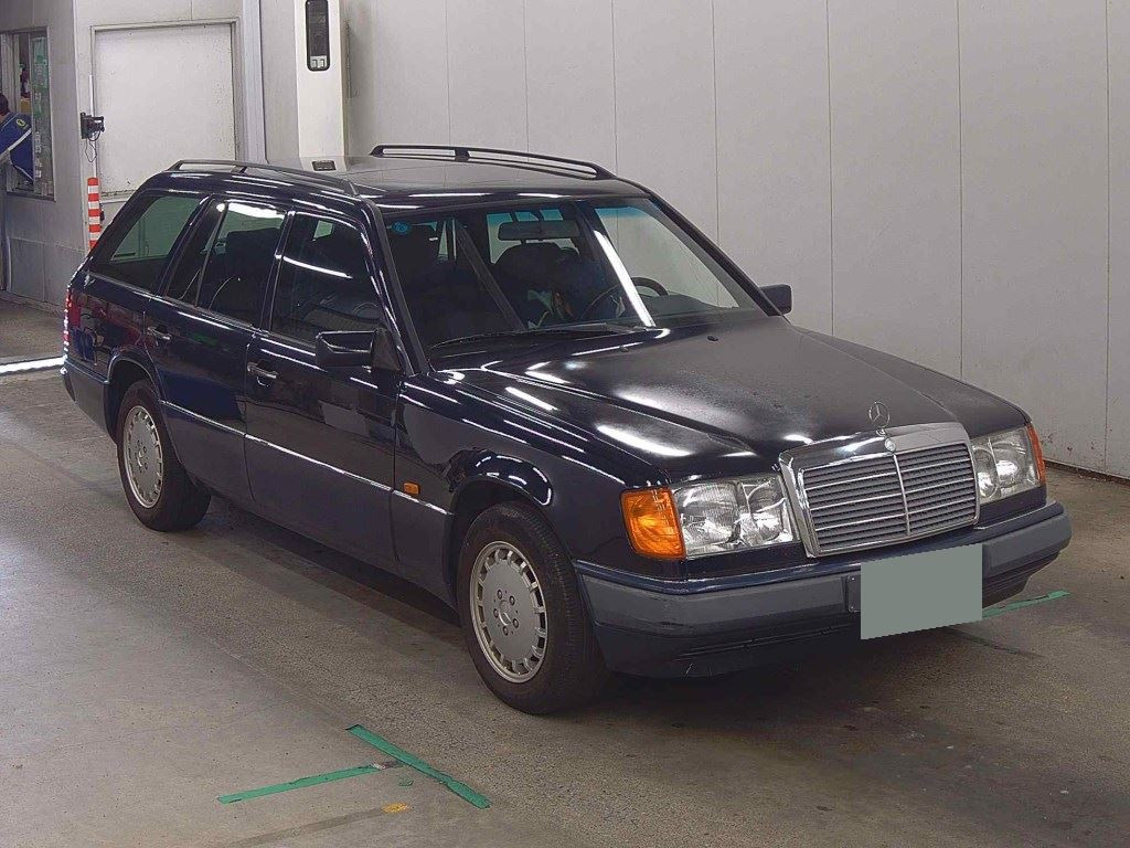 Mercedes-Benz Medium Class 1992 z aukcji japońskiej