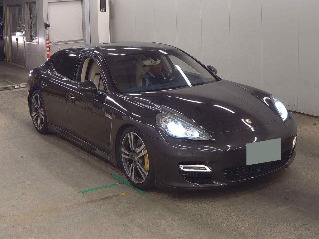 Porsche Panamera 2010 z aukcji japońskiej