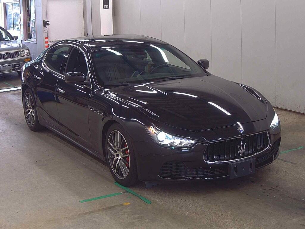 Maserati Ghibli 2013 z aukcji japońskiej