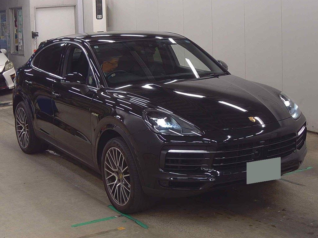 Porsche Cayenne Coupe 2023 z aukcji japońskiej
