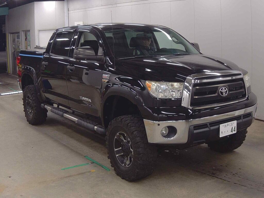 America Toyota Tundra 2012 z aukcji japońskiej