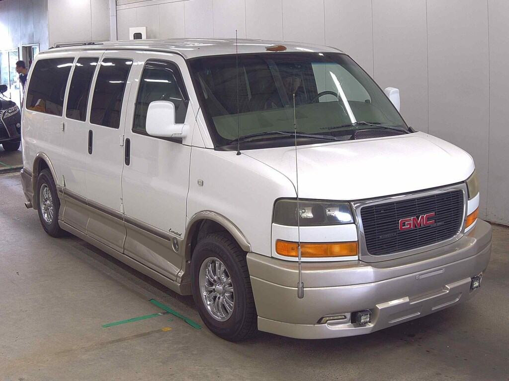 GMC Savana 2010 z aukcji japońskiej