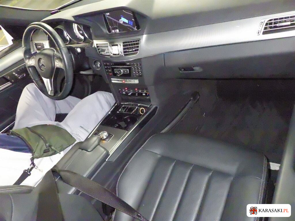 2013 Mercedes-Benz E-Class Stationwagon 4WD E300 4MATIC Avantgarde 5
