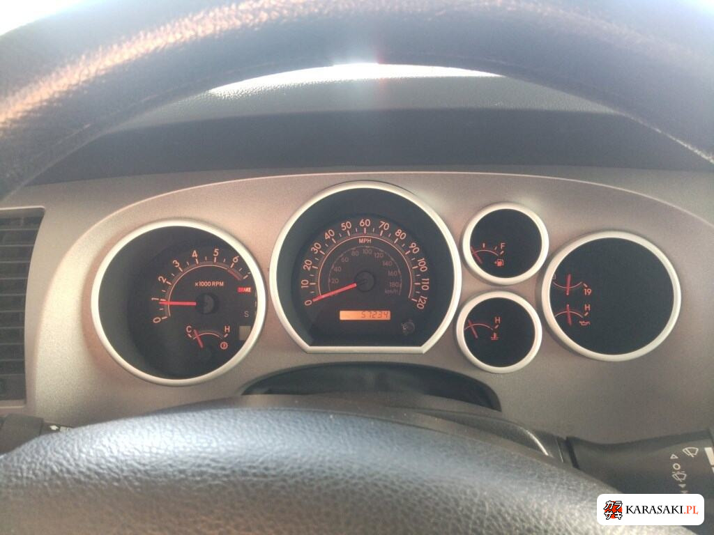 2011 America Toyota Tundra 4D 4WD 5