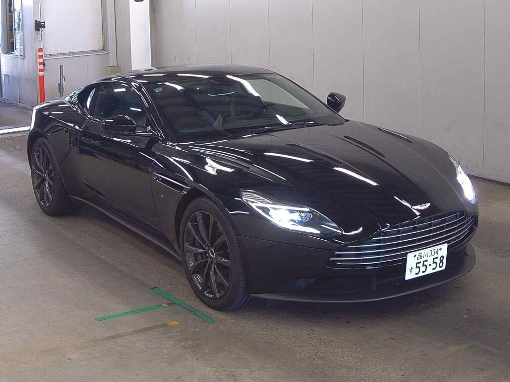 Aston Martin DB11 2017 z aukcji japońskiej