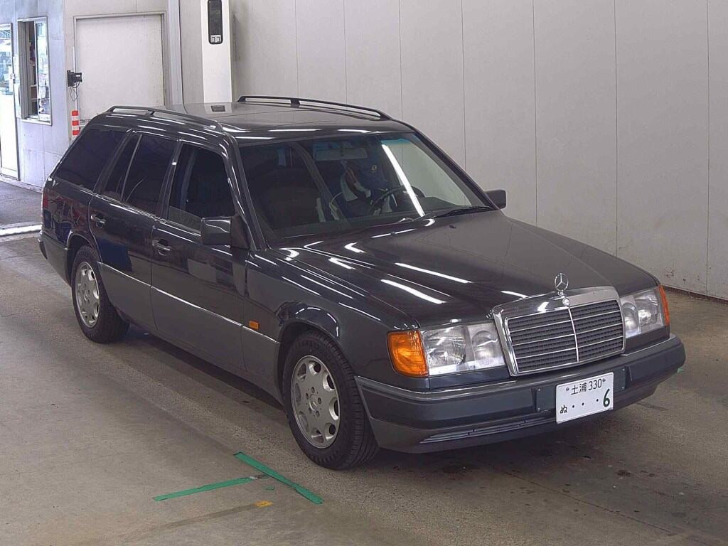 Mercedes-Benz Medium Class 1993 z aukcji japońskiej