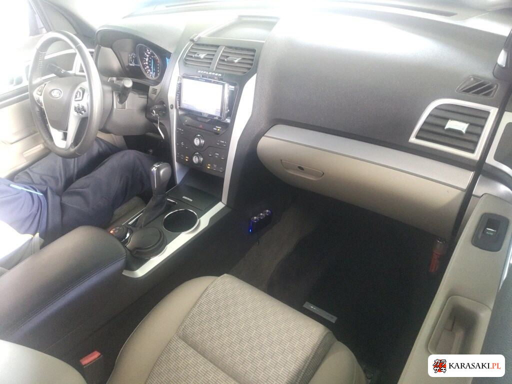 2012 Ford Explorer 5D 4WD XLT 5