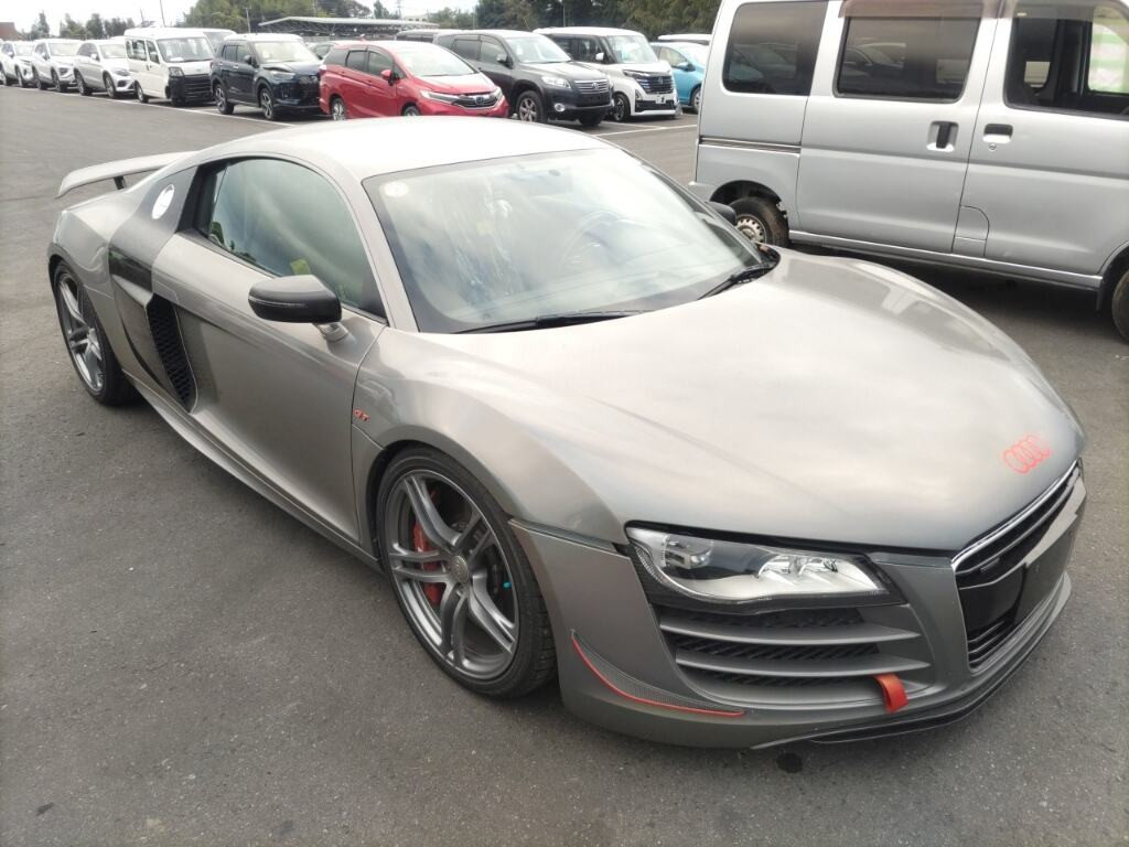 Audi R8 2012 z aukcji japońskiej