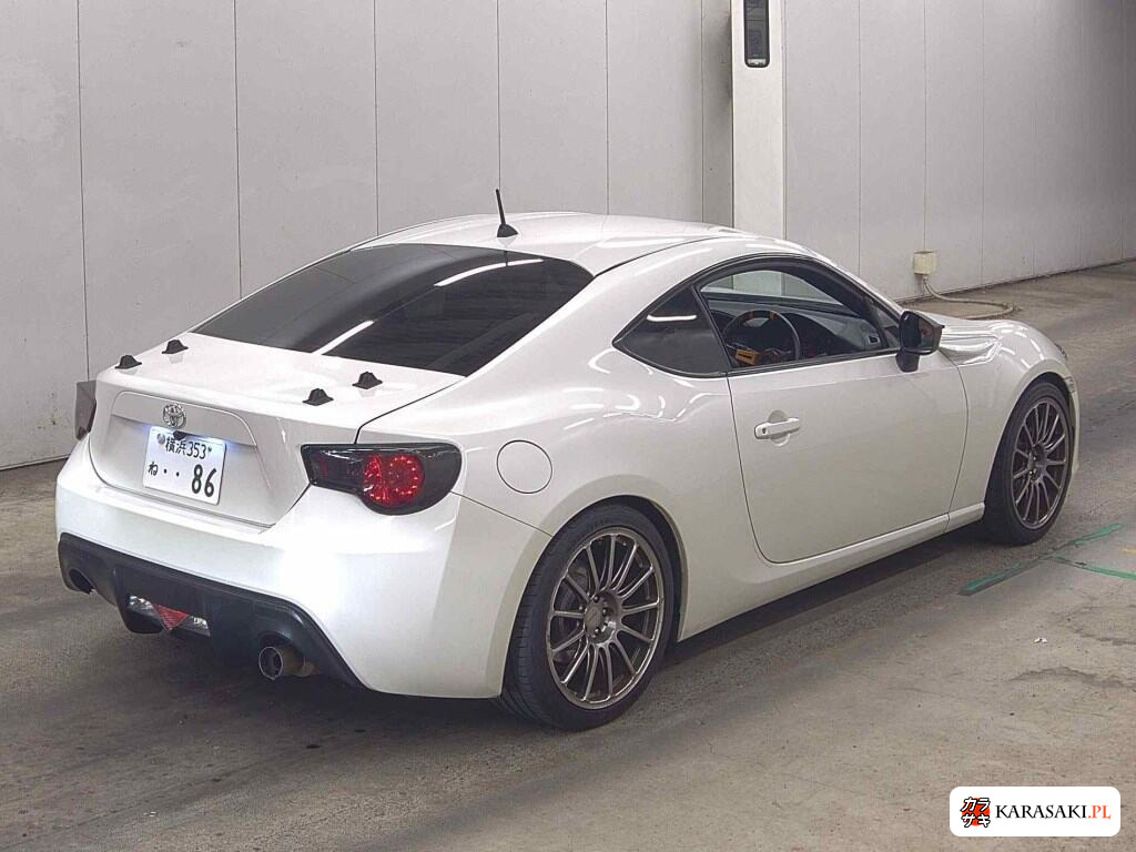Toyota 86 2014 z aukcji japońskiej