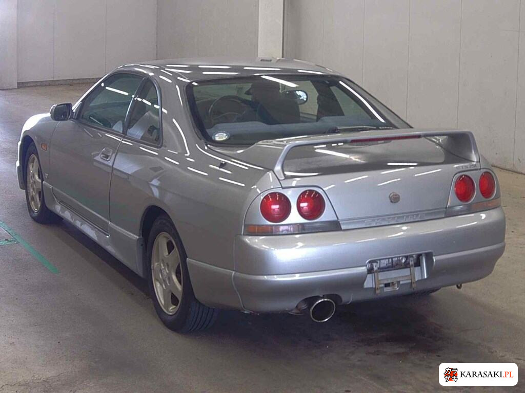 Nissan Skyline 1996 z aukcji japońskiej