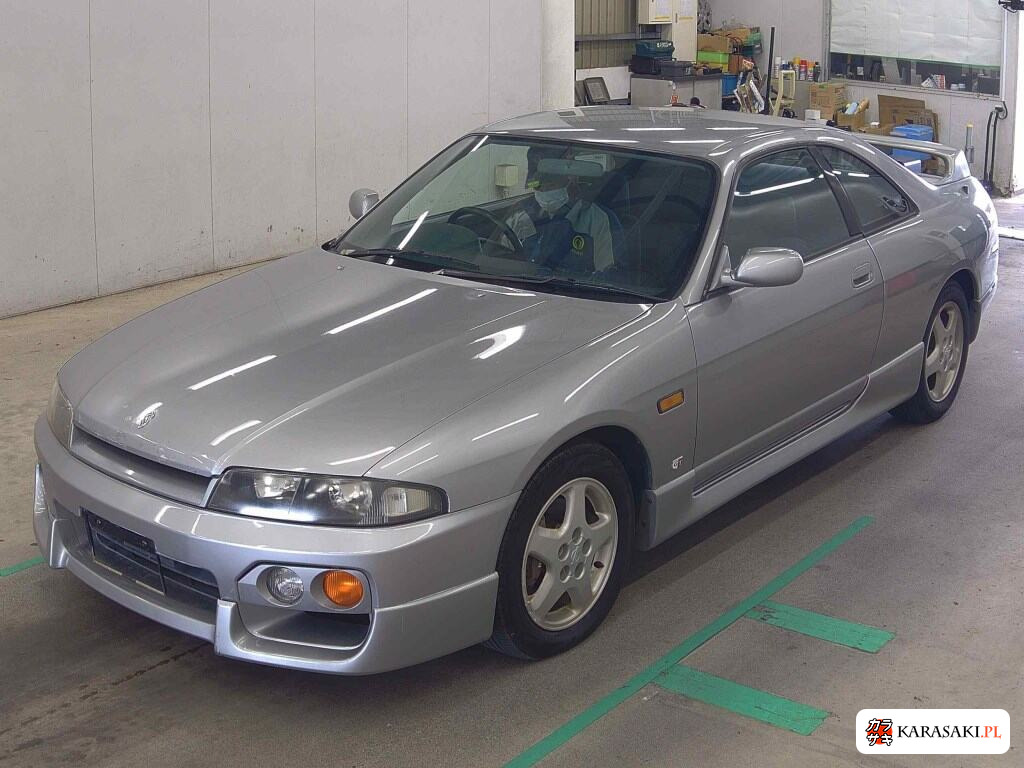Nissan Skyline 1996 z aukcji japońskiej
