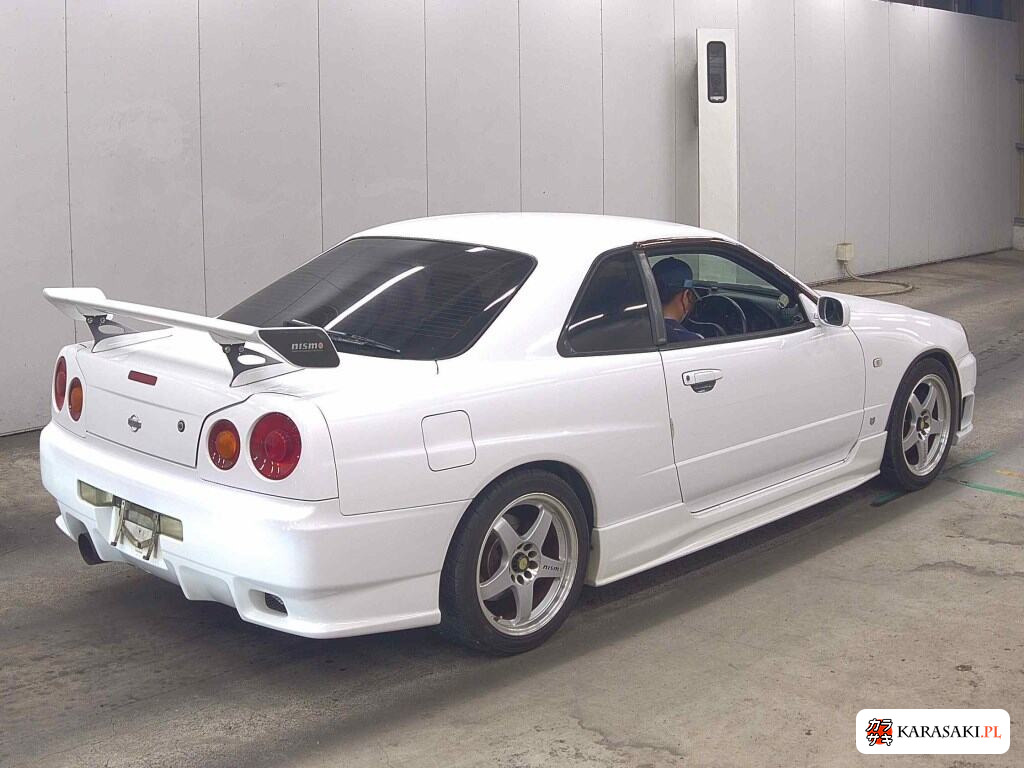 Nissan Skyline 1998 z aukcji japońskiej